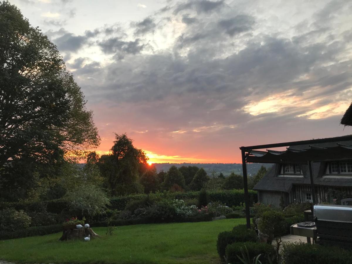 Les Chaumieres Du Pays D'Auge Bed & Breakfast Le Breuil-en-Auge Екстериор снимка