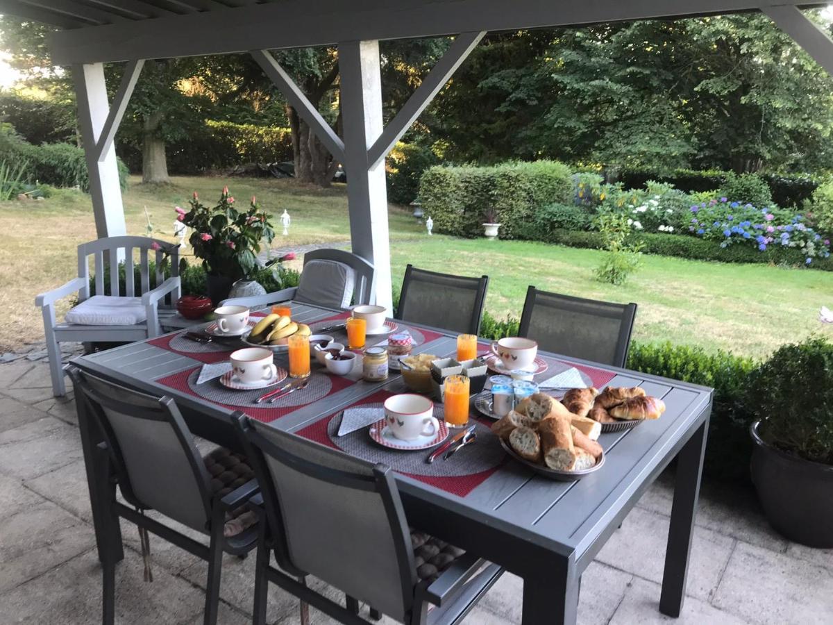 Les Chaumieres Du Pays D'Auge Bed & Breakfast Le Breuil-en-Auge Екстериор снимка