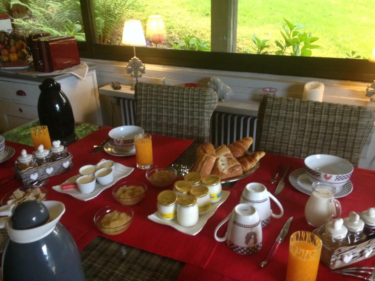 Les Chaumieres Du Pays D'Auge Bed & Breakfast Le Breuil-en-Auge Екстериор снимка